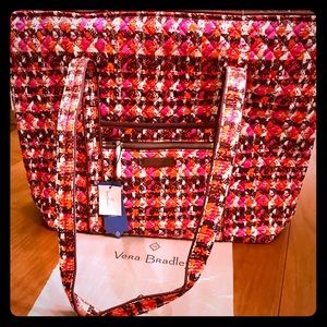 Iconic Vera Bradley Tote in Houndstooth Tweed